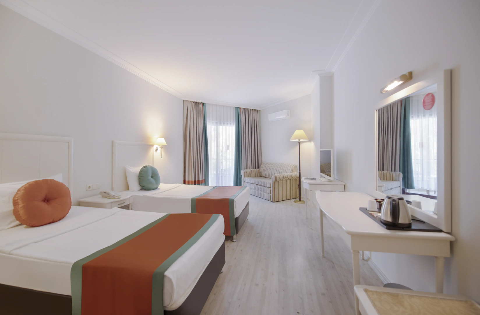 Miarosa İncekum Beach Hotel