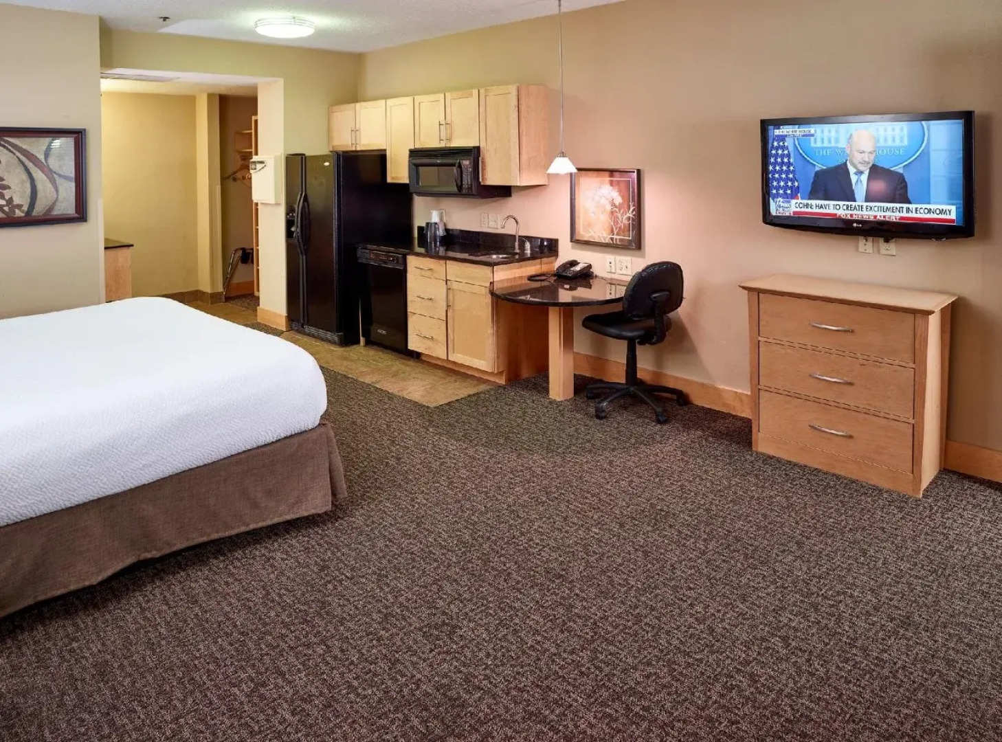 LivINN Suites Fridley
