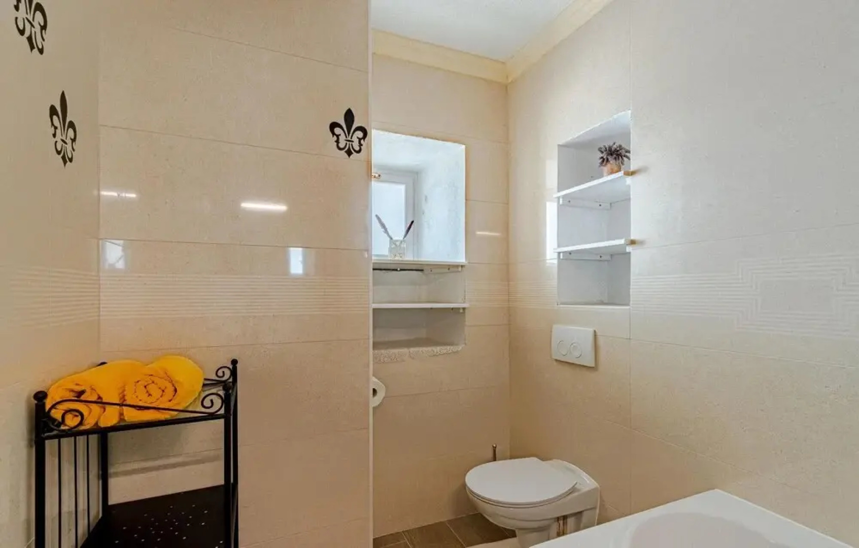 Beautiful Home in Mokalo With Wifi and 2 Bedrooms