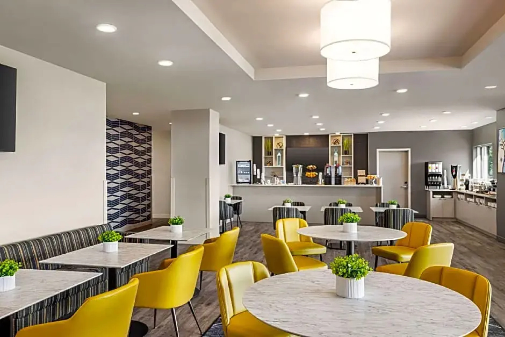 Microtel Inn & Suites Montreal Airport-Dorval QC