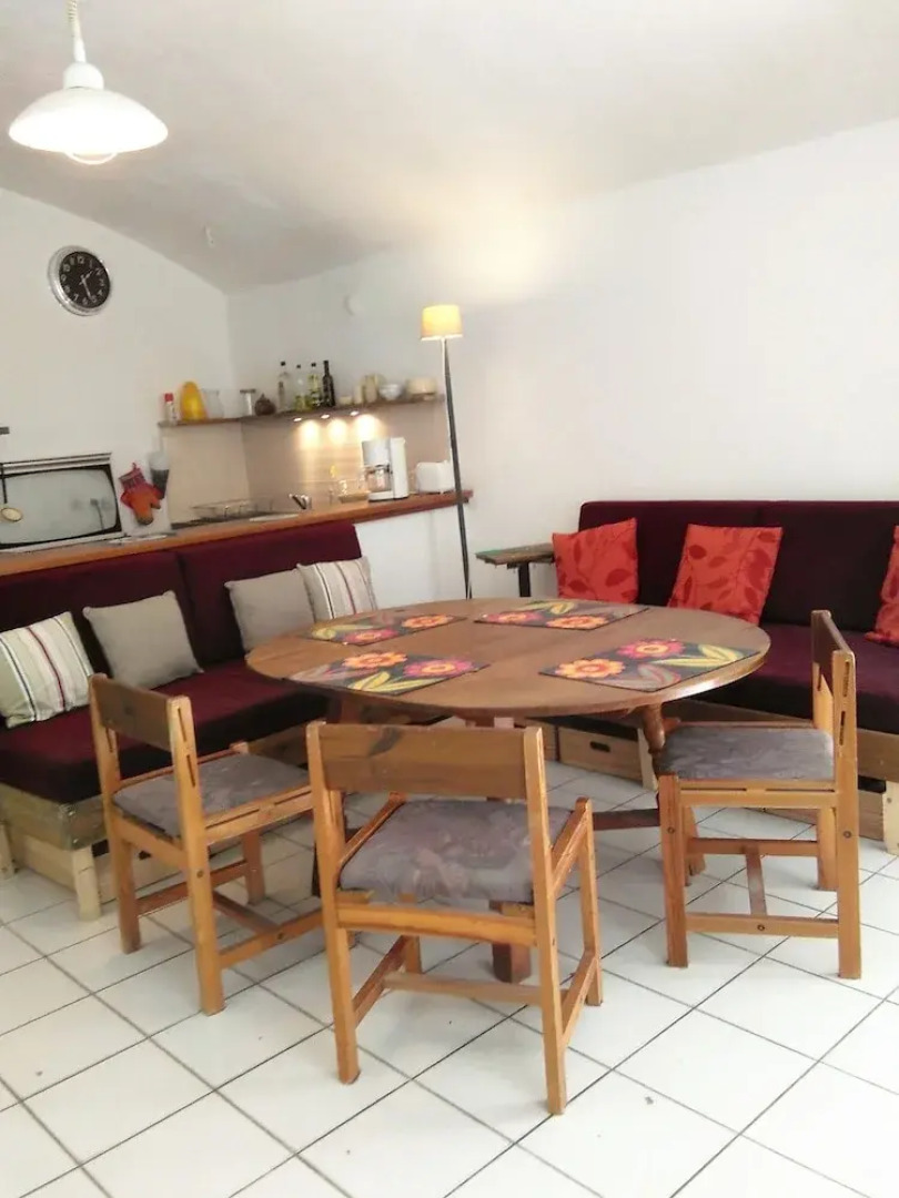 House With 2 Bedrooms in Alba-la-romaine, With Furnished Terrace and W