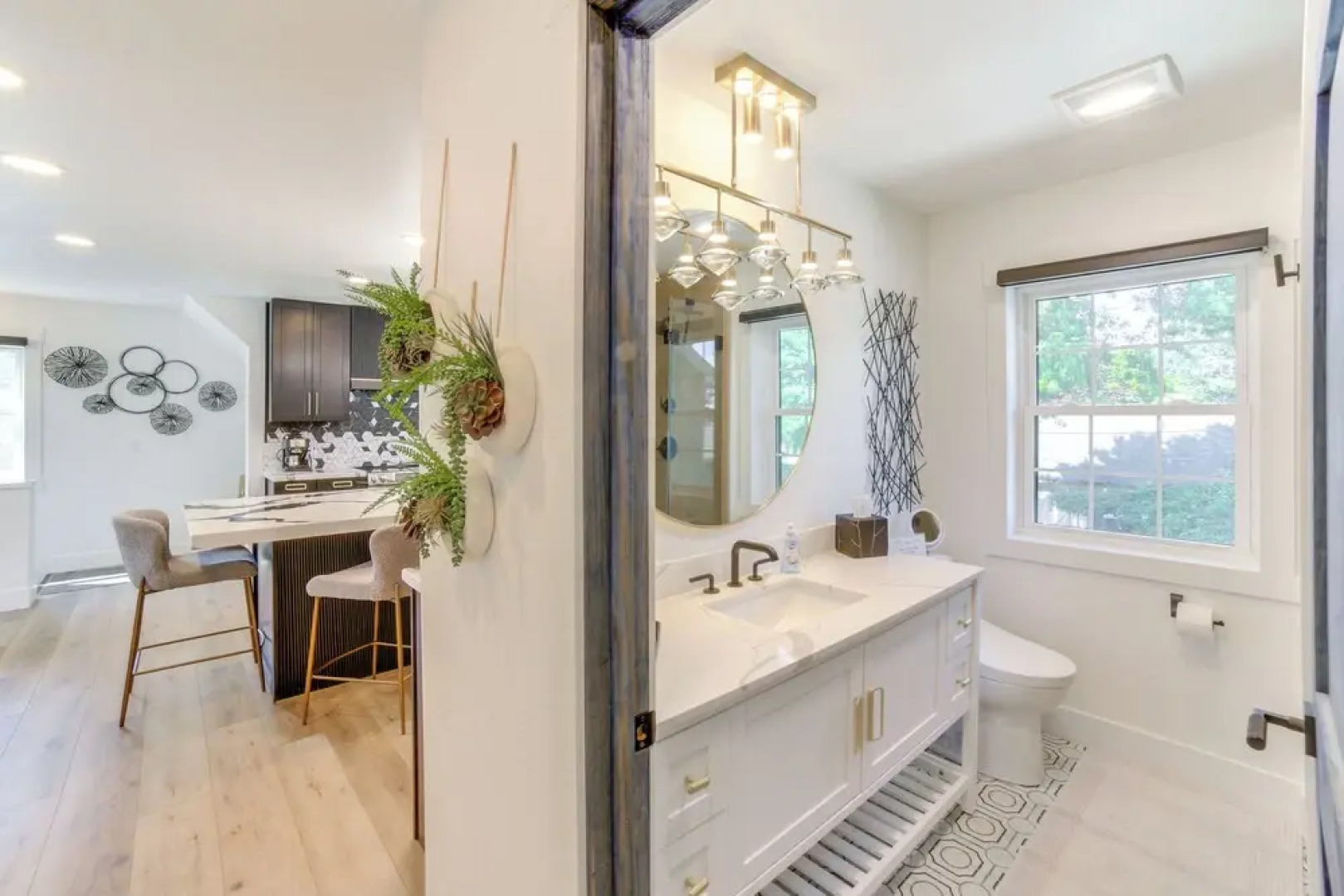 Walk to Waterfront: Michigan Retreat w/ Game Room