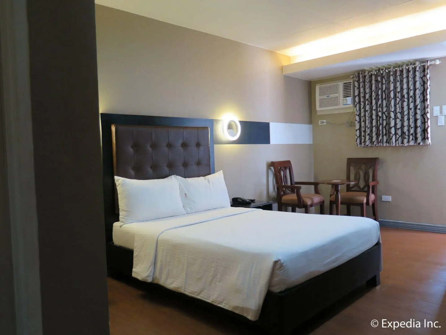 Lucky 9 Budget Hotel