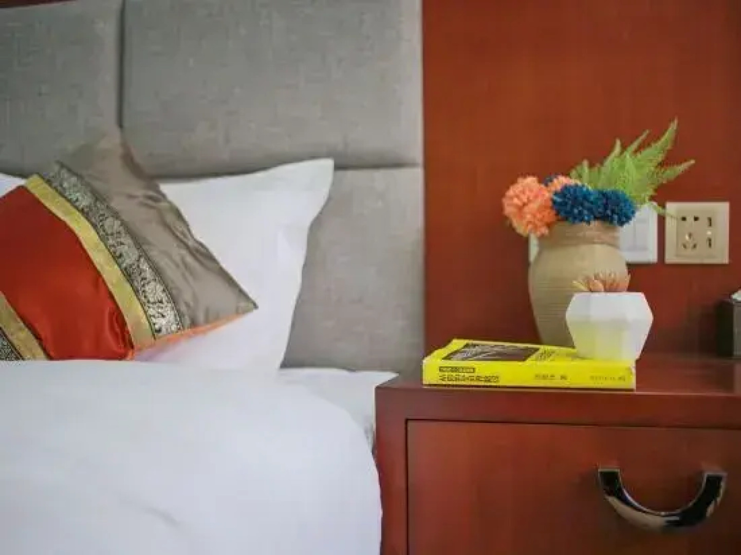 Daocheng Jingyang Hotel