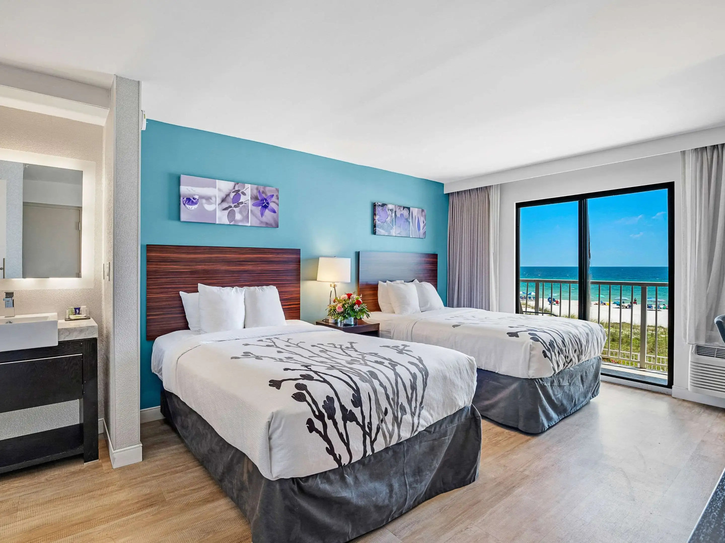 Sleep Inn On The Beach