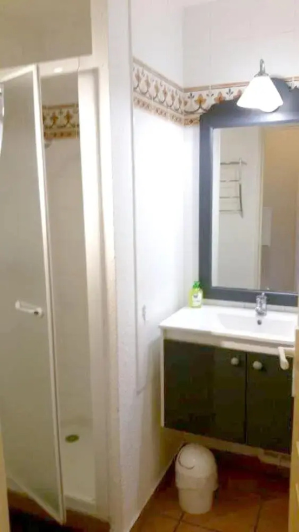 Apartment With 2 Bedrooms in Roquebrune-sur-argens, With Wonderful sea