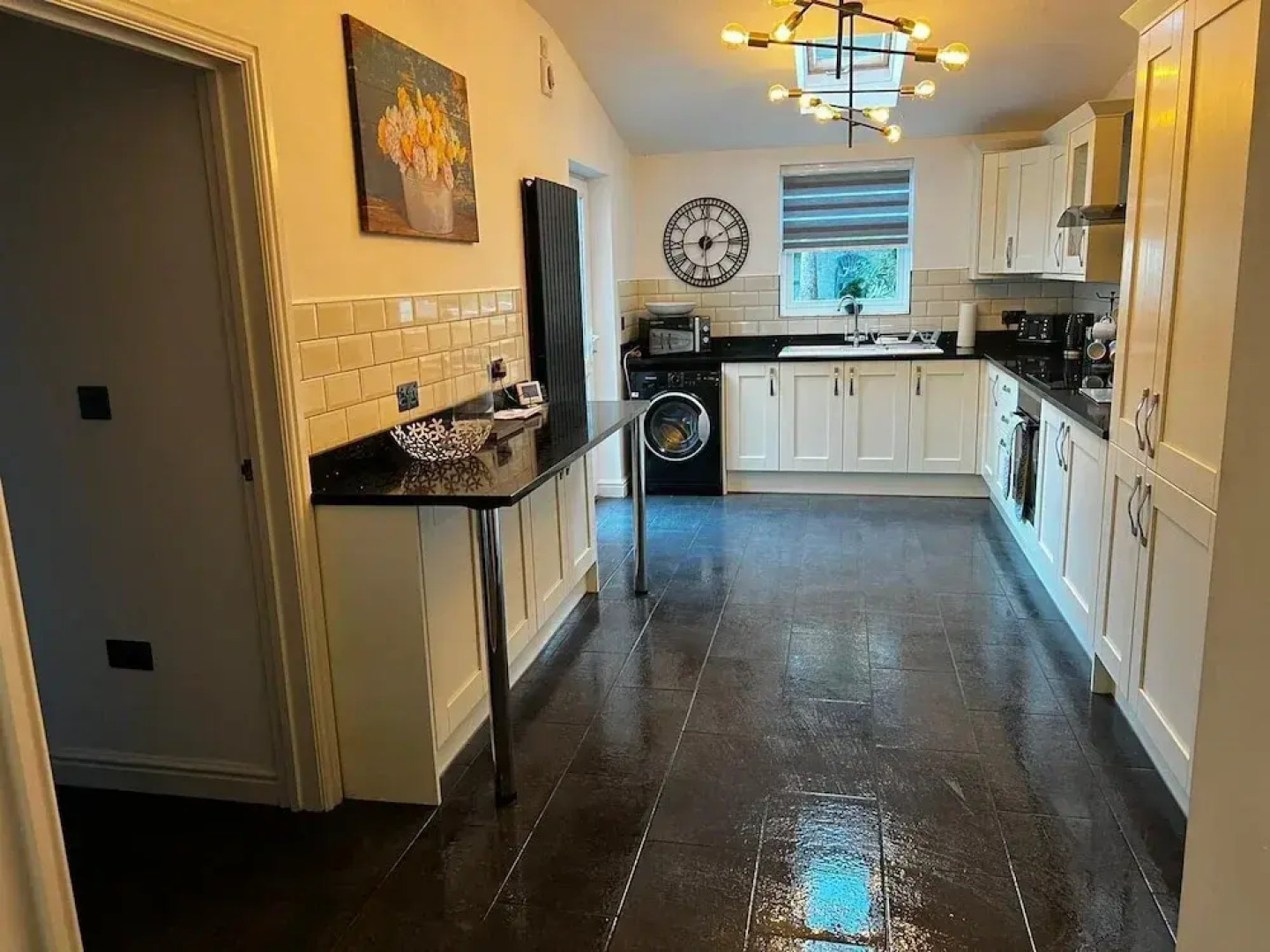 Stay in Comfort , Completely Renovated