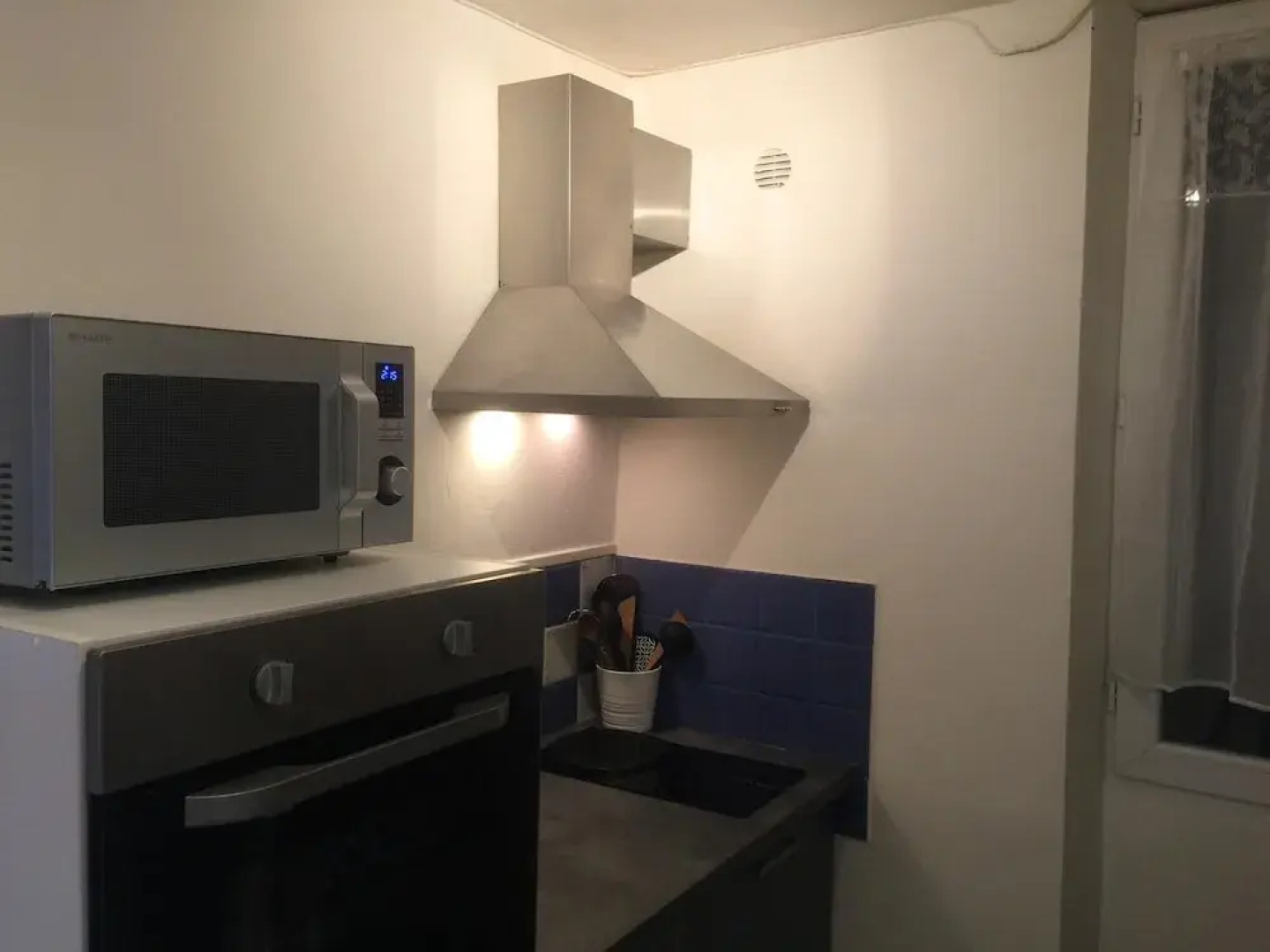 Apartment With one Bedroom in Monteux, With Wonderful City View and Wifi
