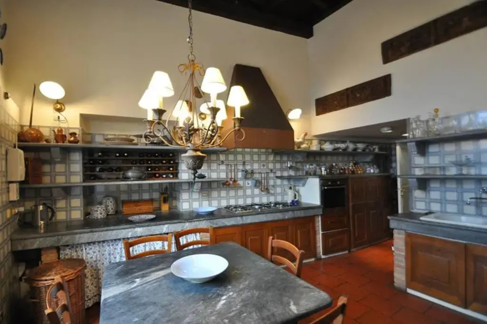 Villa La Vescogna, Historic House with Pool