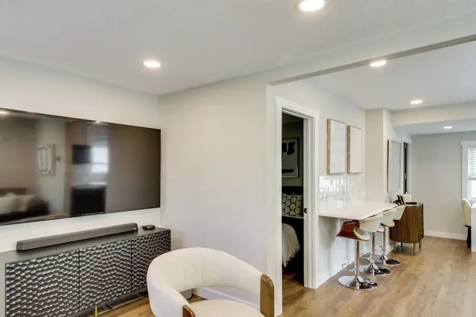 Stylish 'crosby Cottage' - 1 Mi to Serpent Lake!