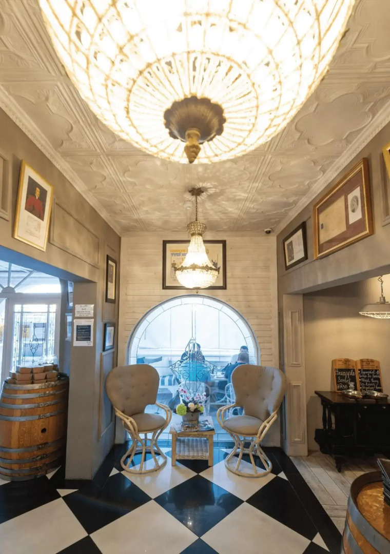 Russells On The Port