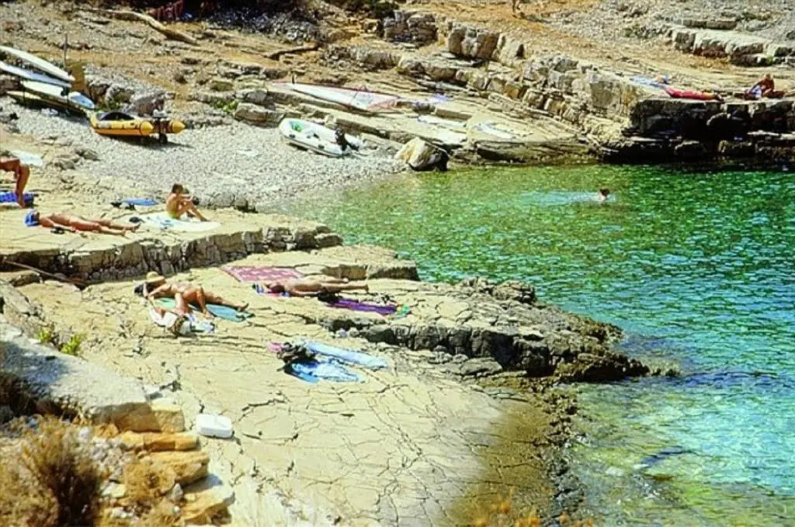 Studio Apartment Nik-50m from beach