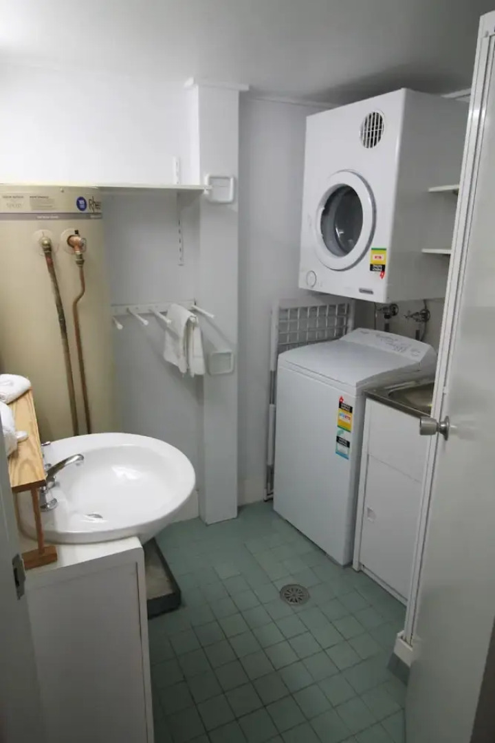 Razorback 1 - Razorback Plaza Jindabyne