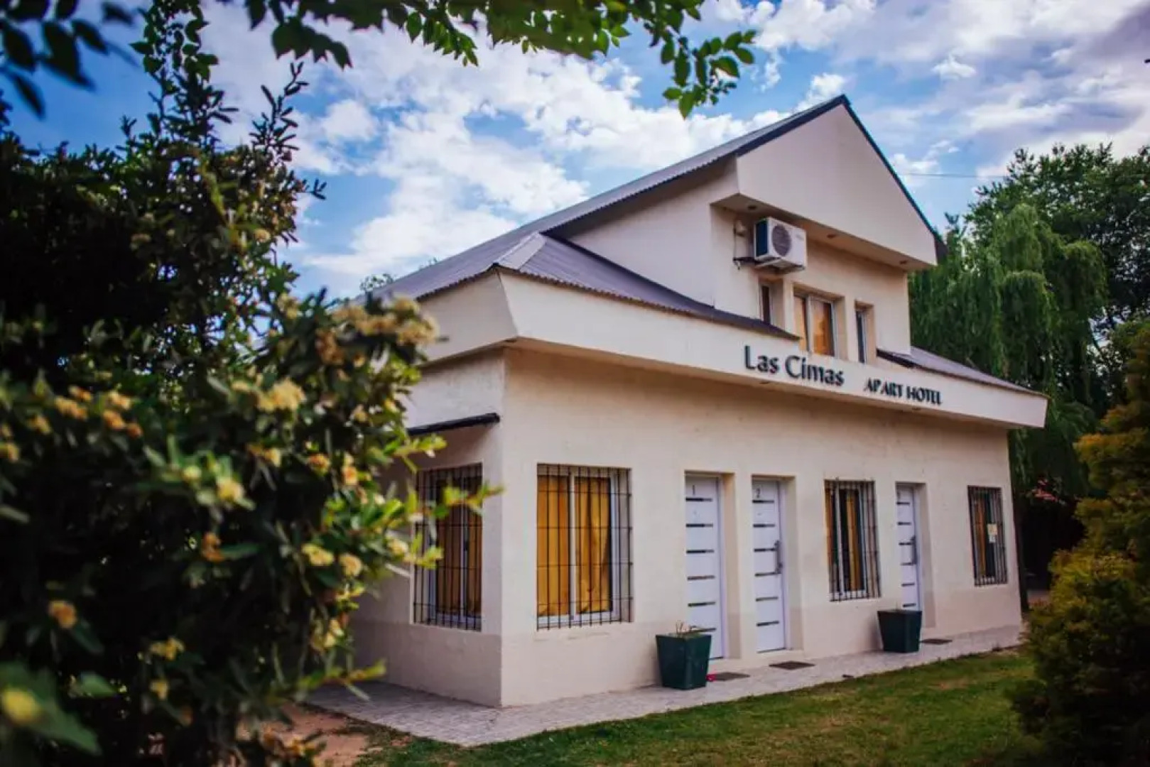 Las Cimas Apart Hotel