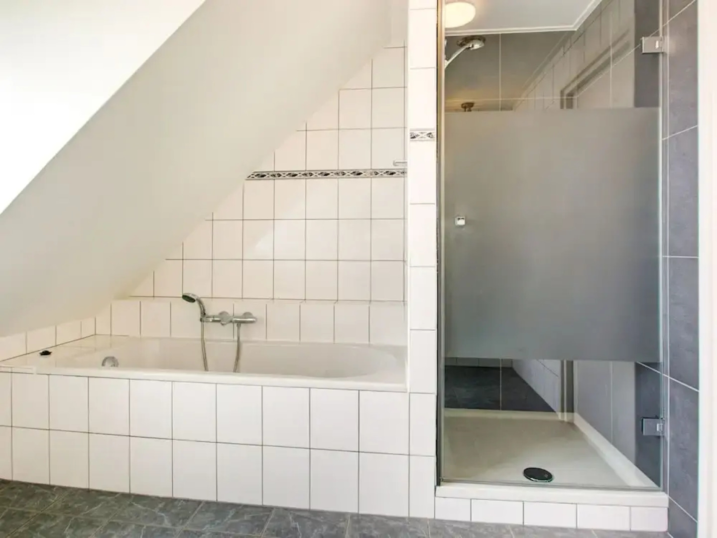 Modern Holiday Home in Diessen with Forest Nearby