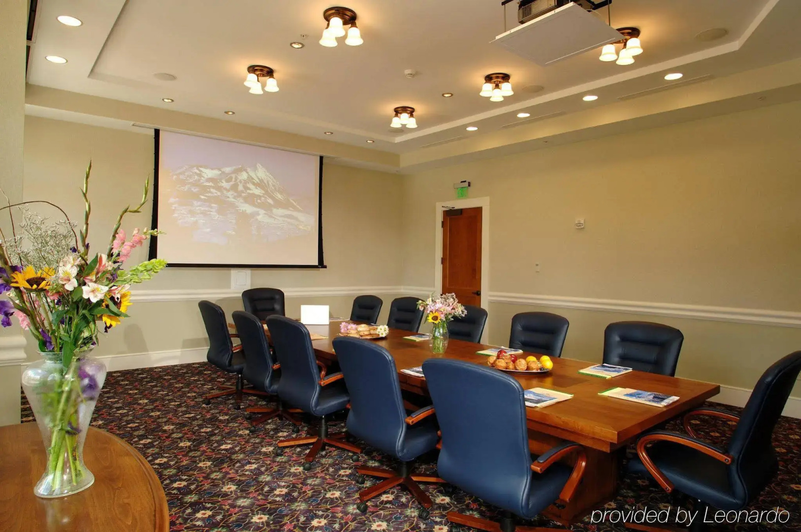 Lodge at Mountaineer Square