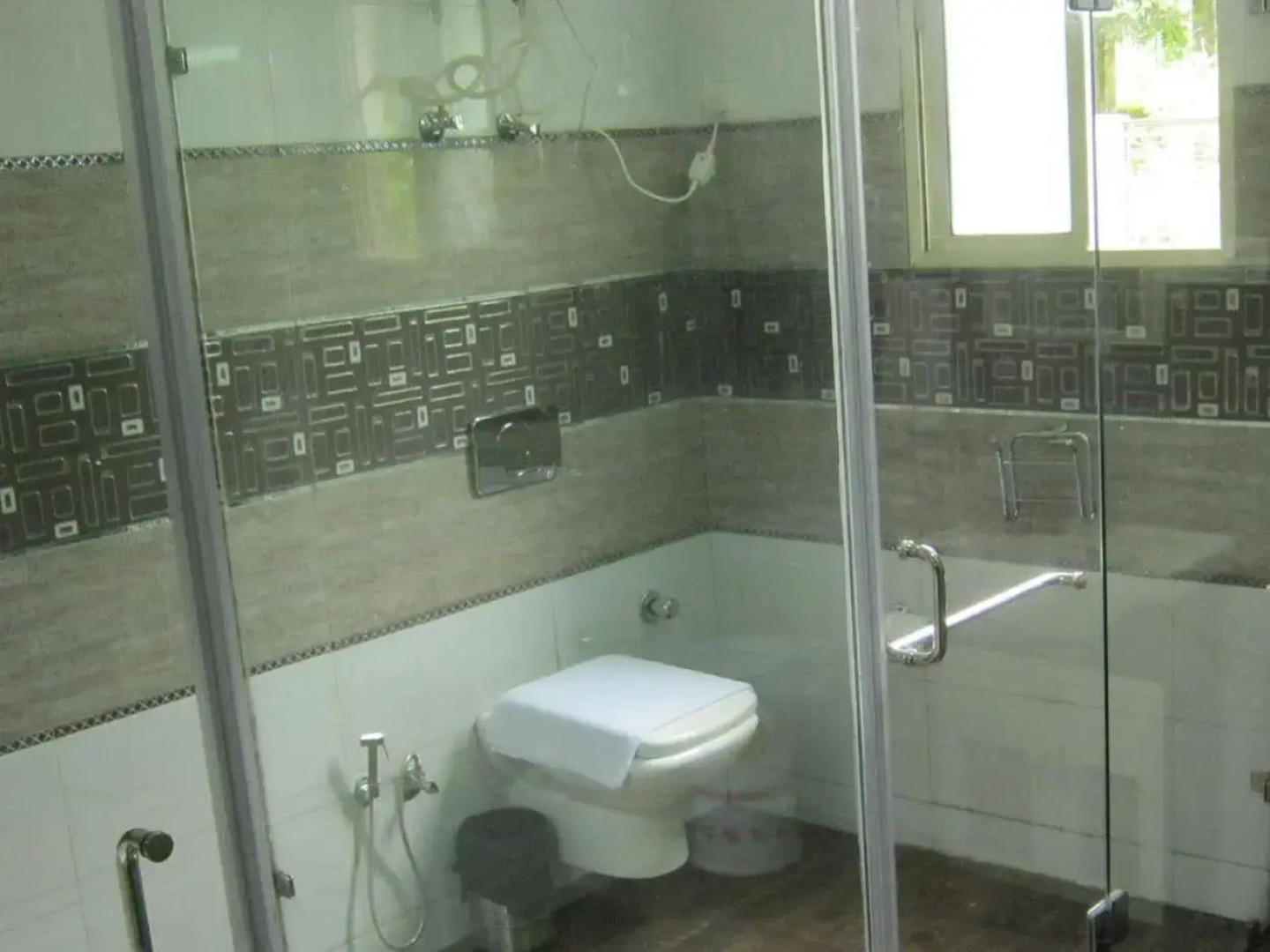 Royal Court Ananta Express