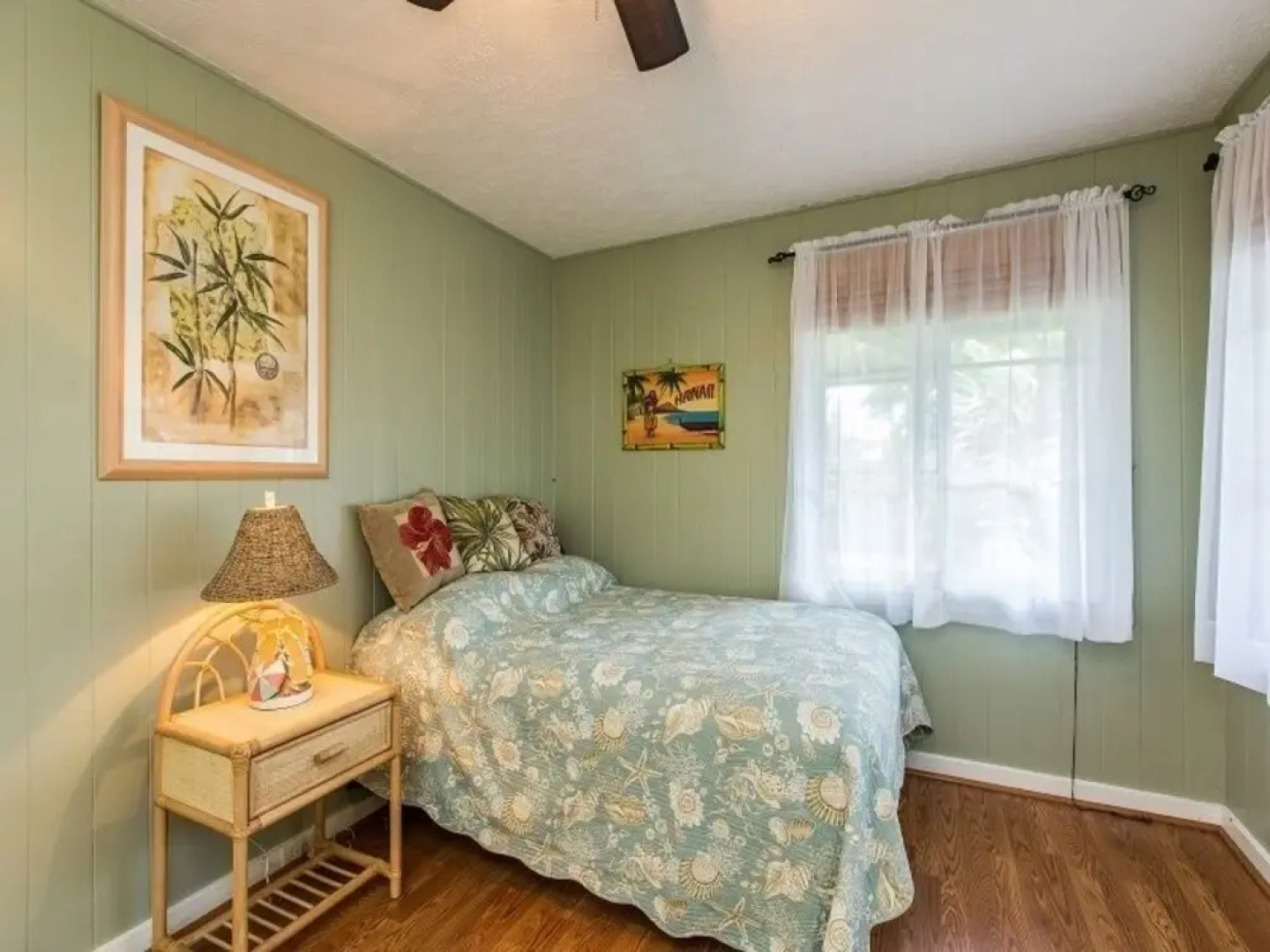 Haleiwa Sunshine 3 Bedroom Home