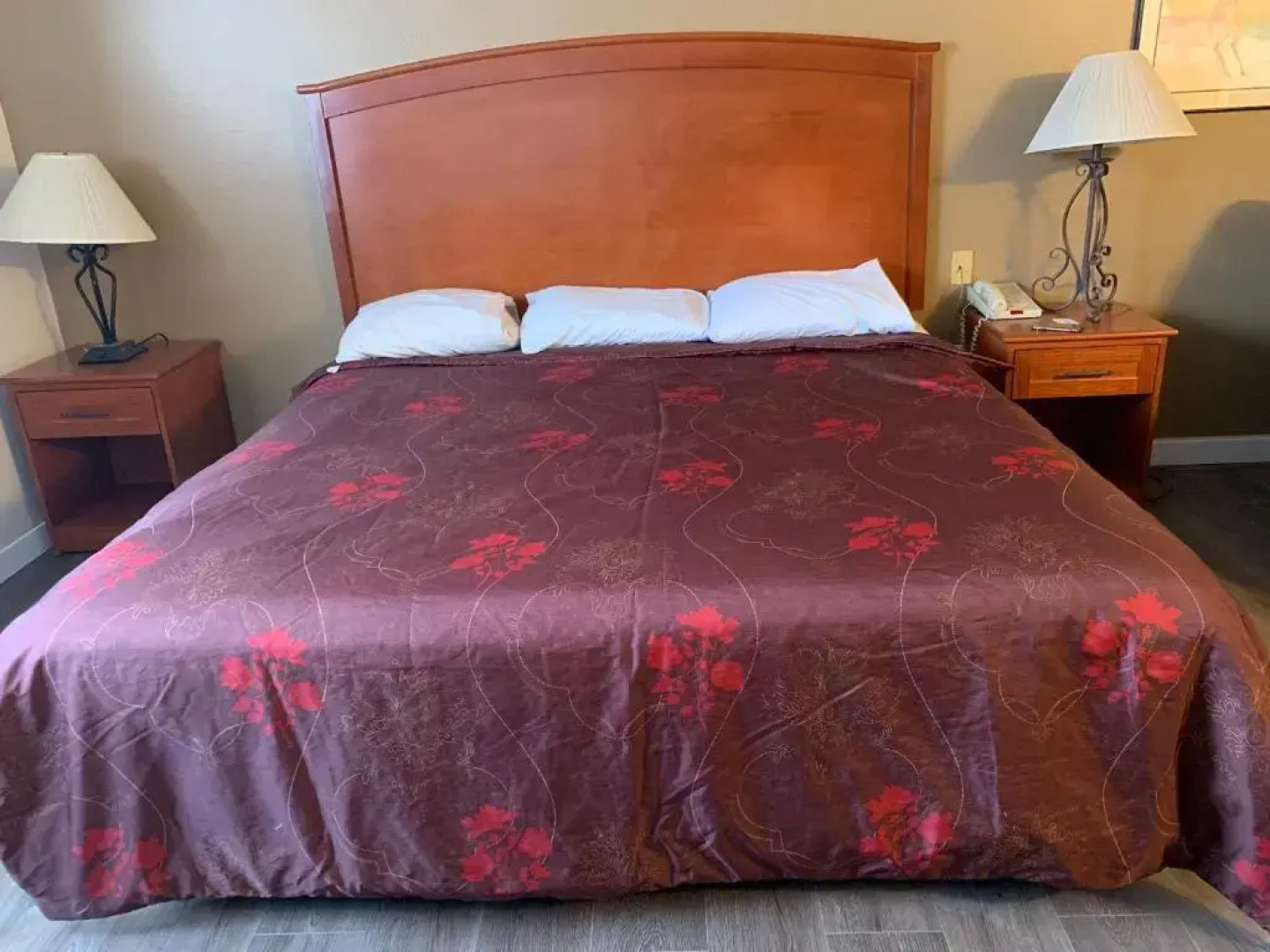 Toppenish Inn and Suites