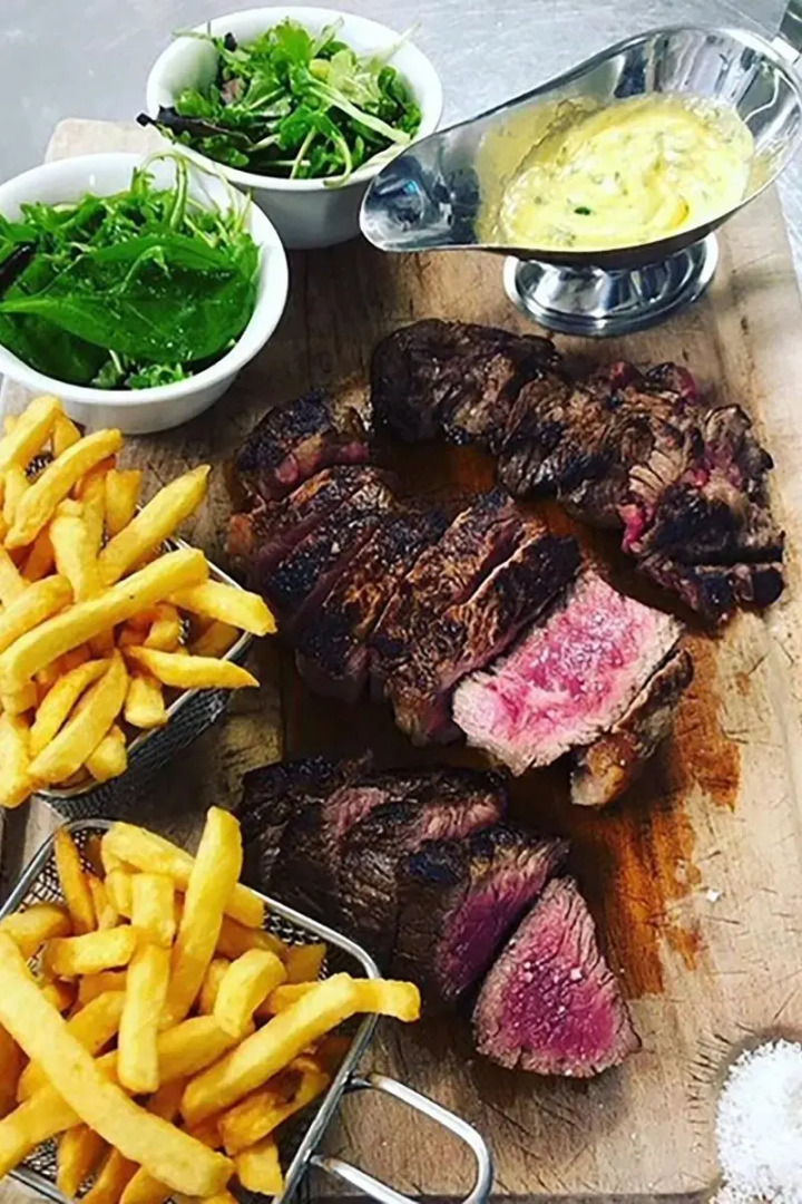 Hotel de Bourgtheroulde, Autograph Collection