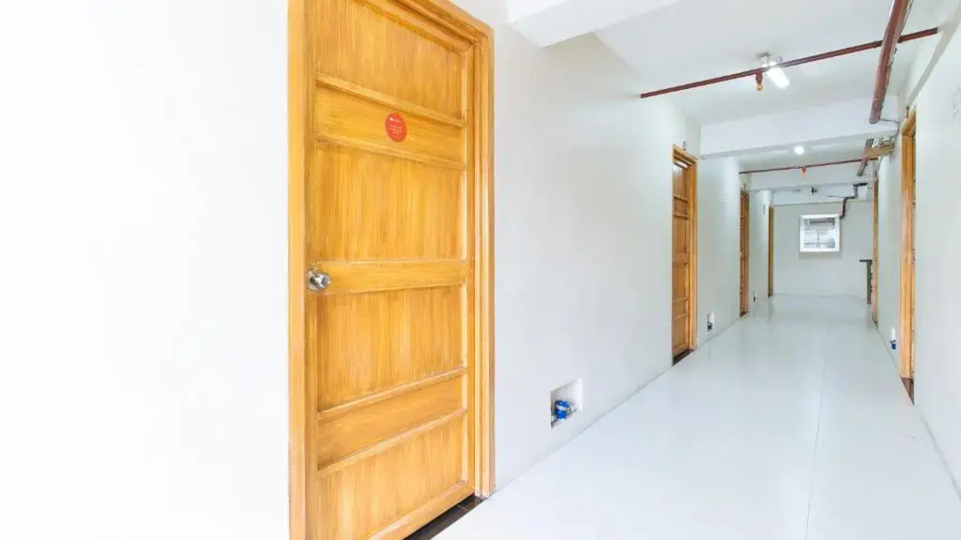 RedDoorz near C5 Kalayaan Avenue Makati