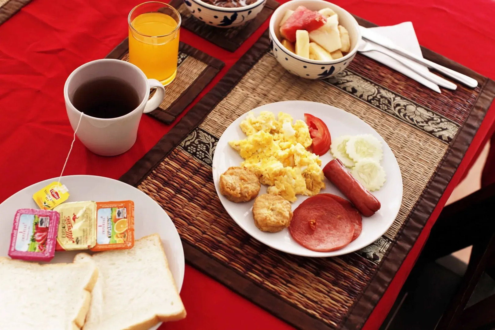 Lotus Friendly Hotel