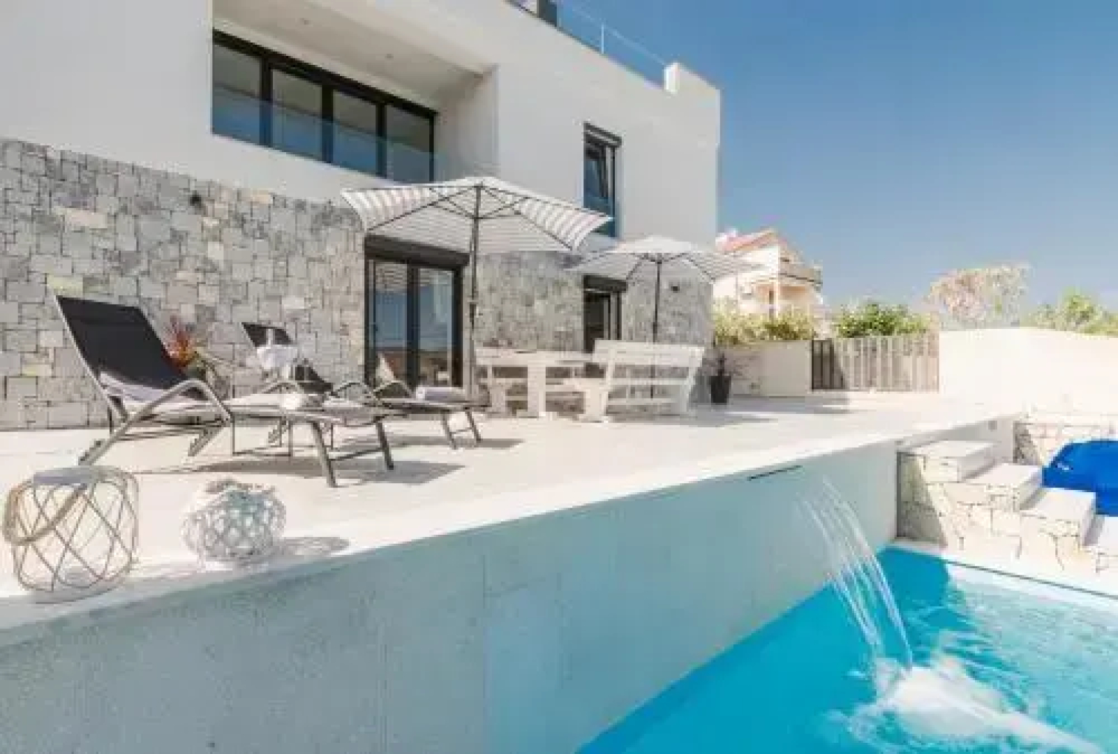 Five Bedroom Holiday Home In Kornic