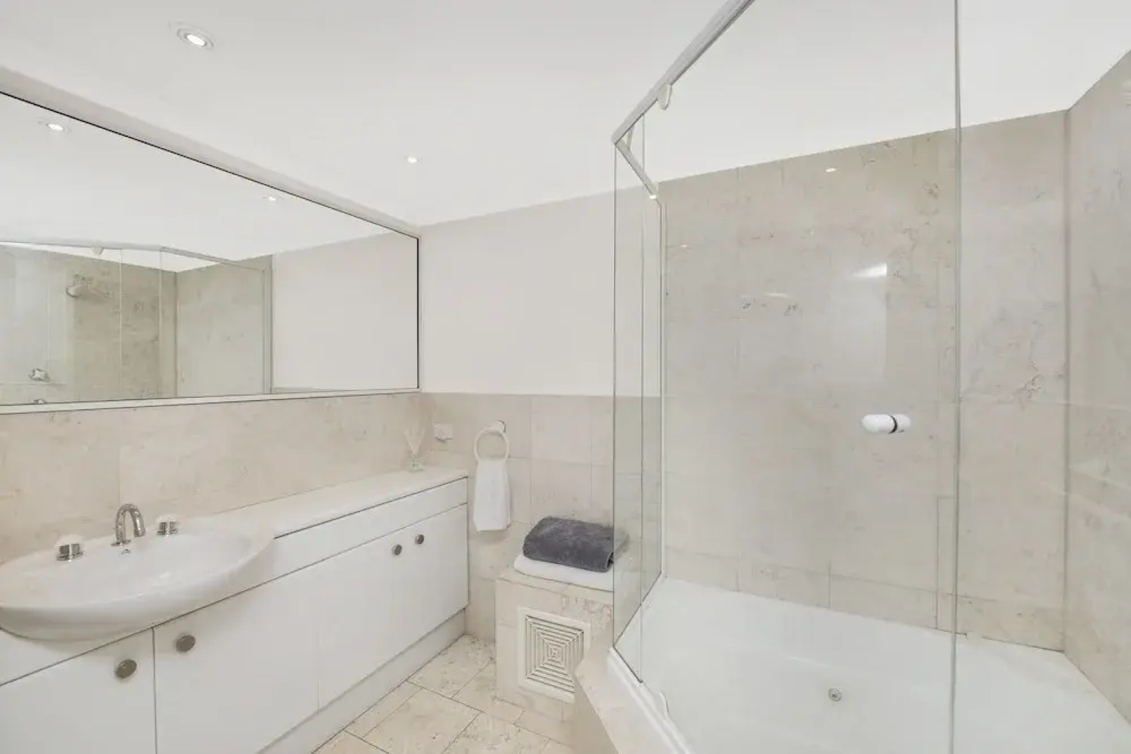 Accommodate Canberra - The Summit