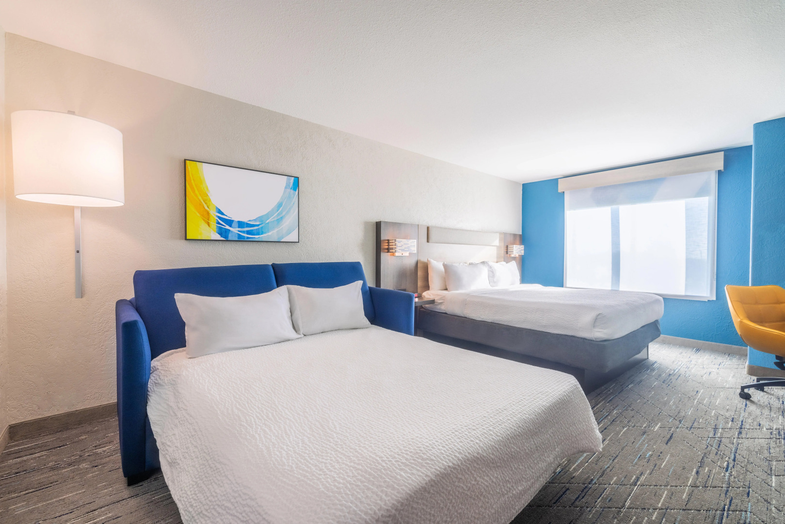 Holiday Inn Express and Suites Kansas City Airport by IHG