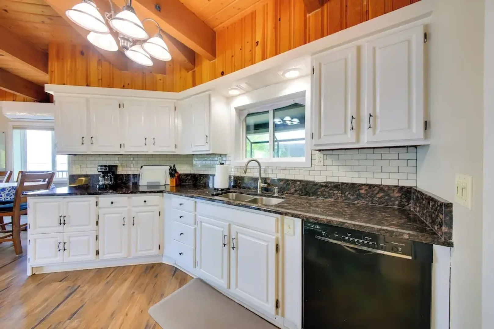 Stellar Views! Lake Pend Oreille Retreat w/ Dock