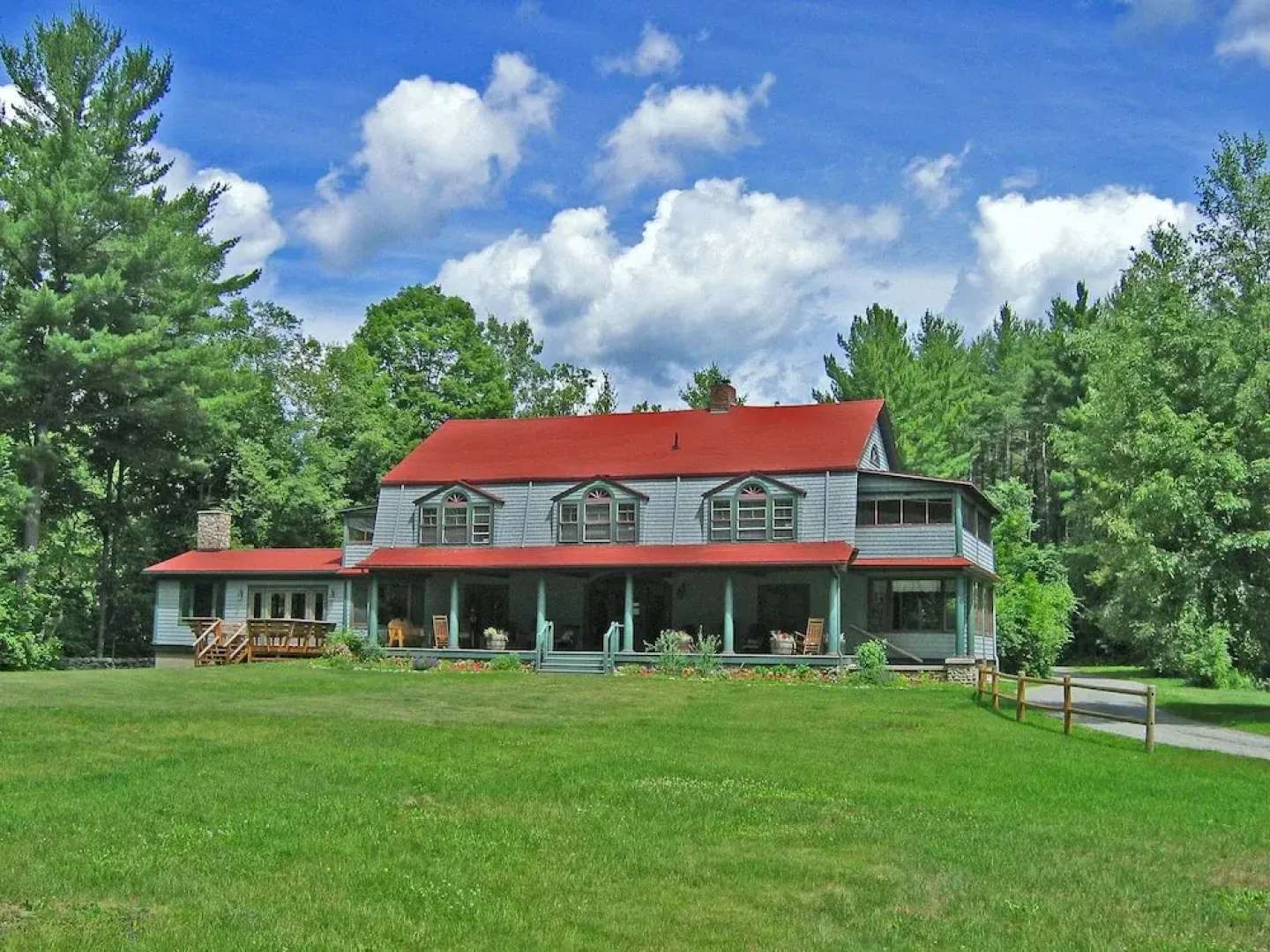 Trail's End Inn