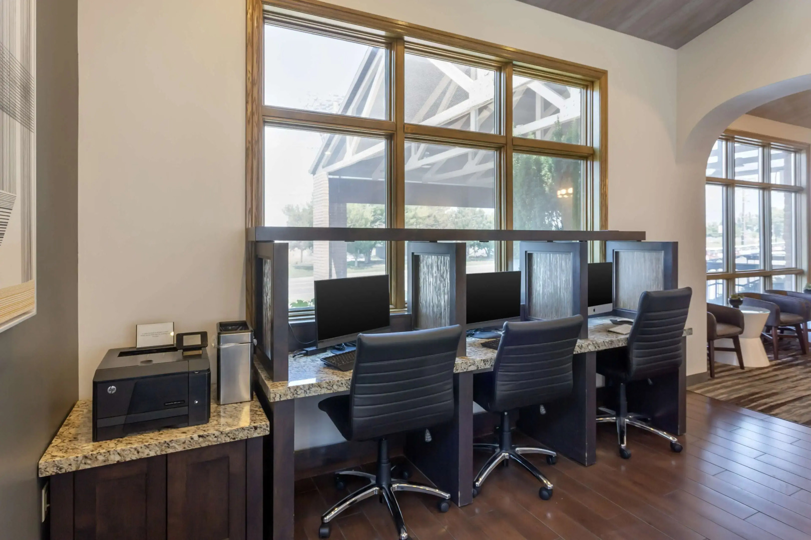 Best Western Plus Cottontree Inn