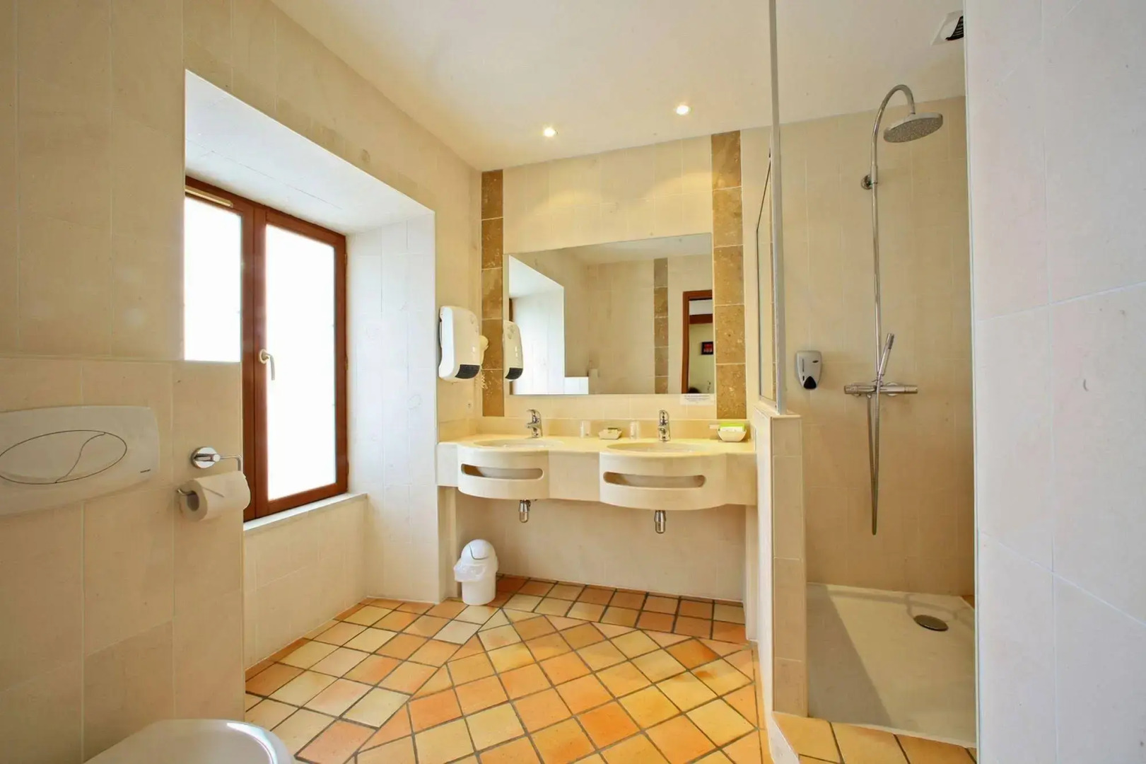 Chateau De La Sebrandière