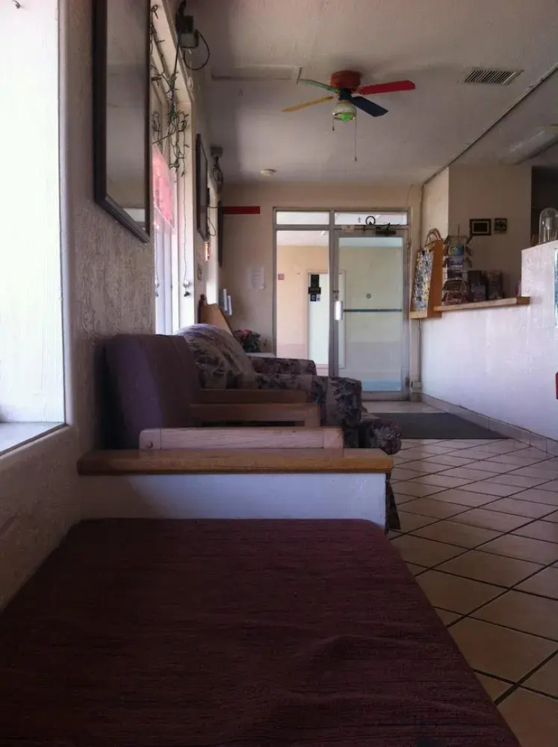 National 9 Inn Sand Canyon