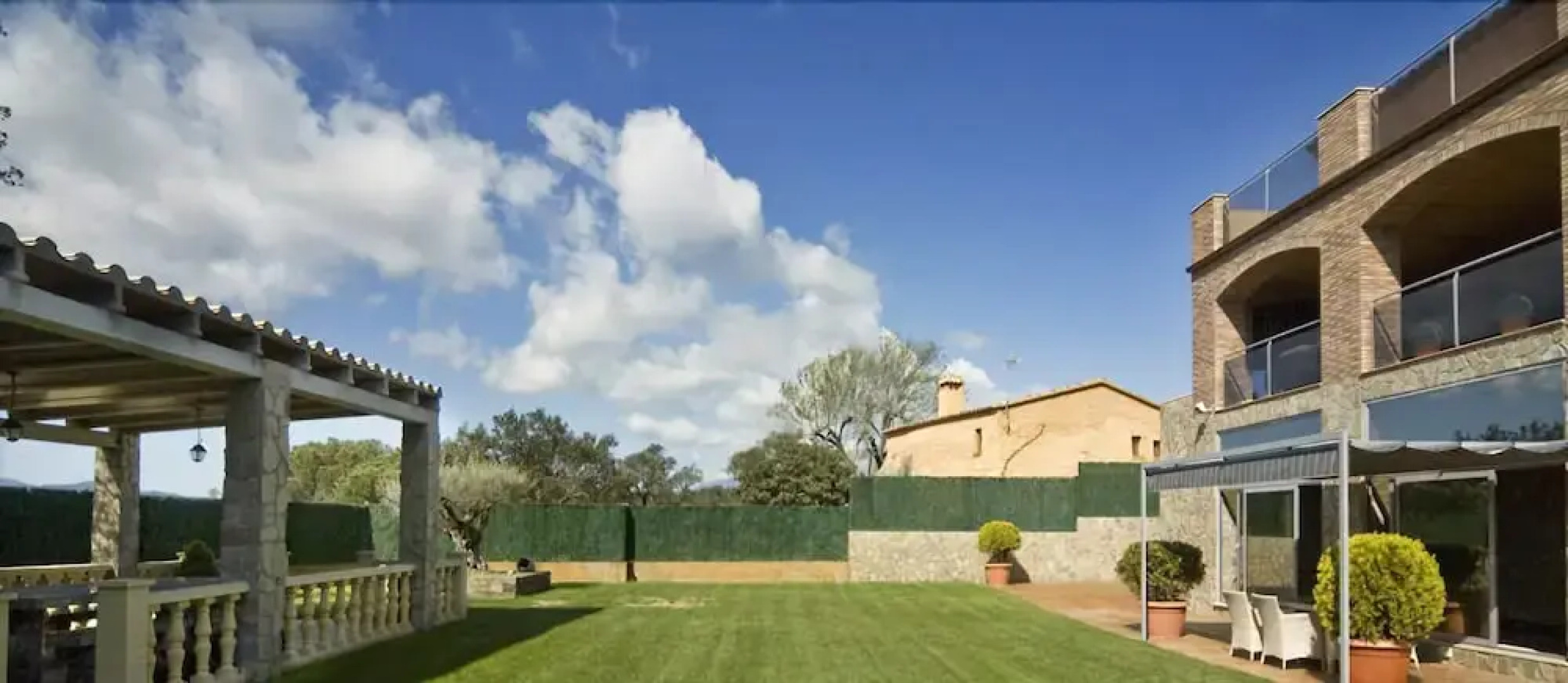 Chalet con piscina interior y sauna