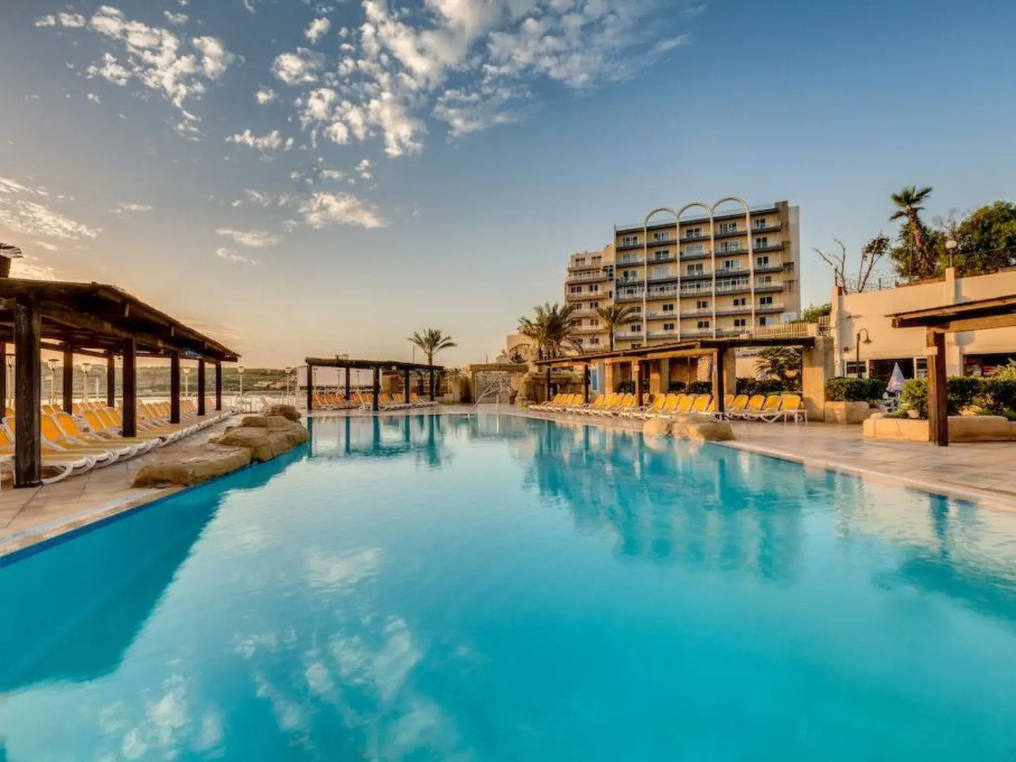 2 BDR seaview Sunny