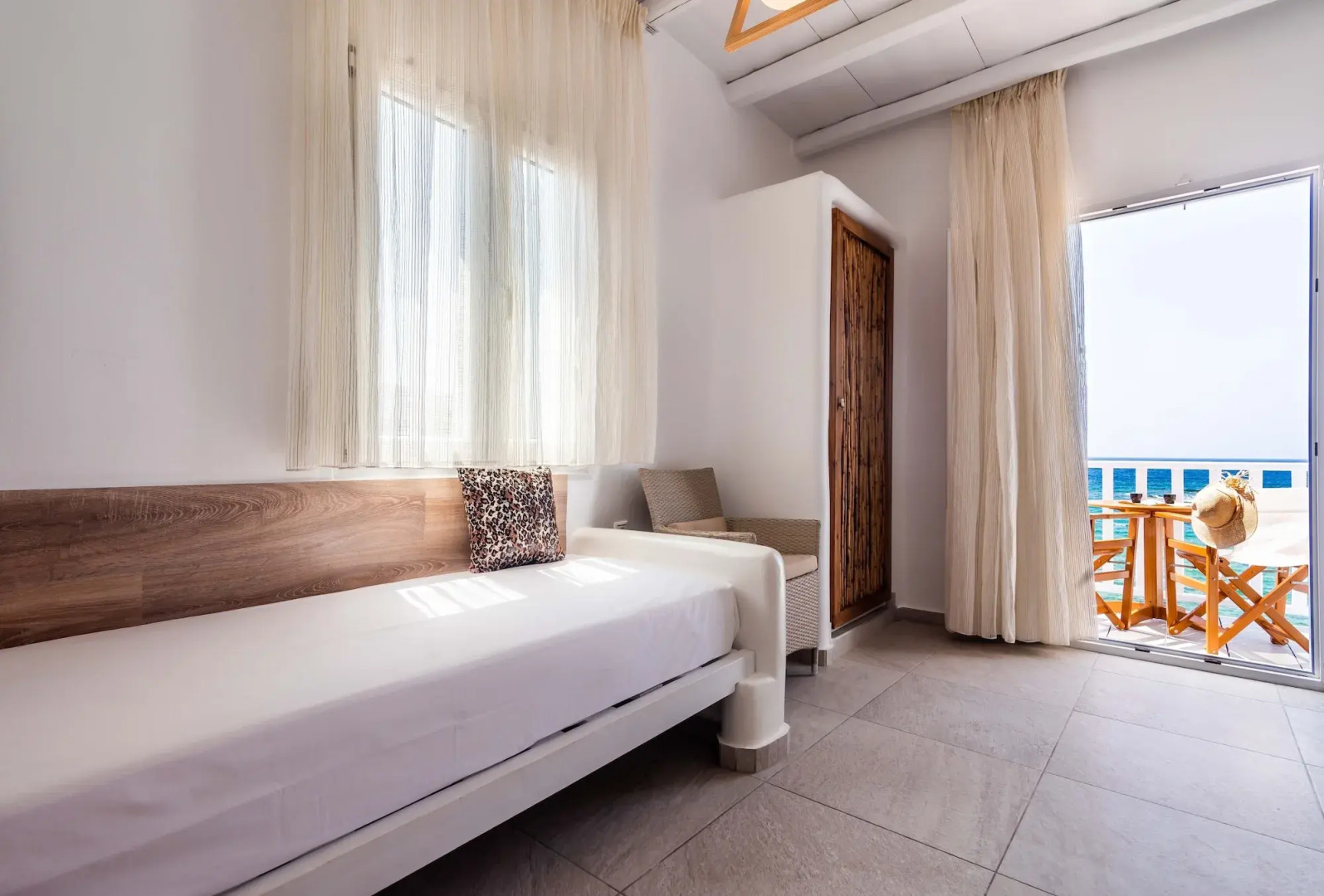 Niki Savvas Studio & Suites