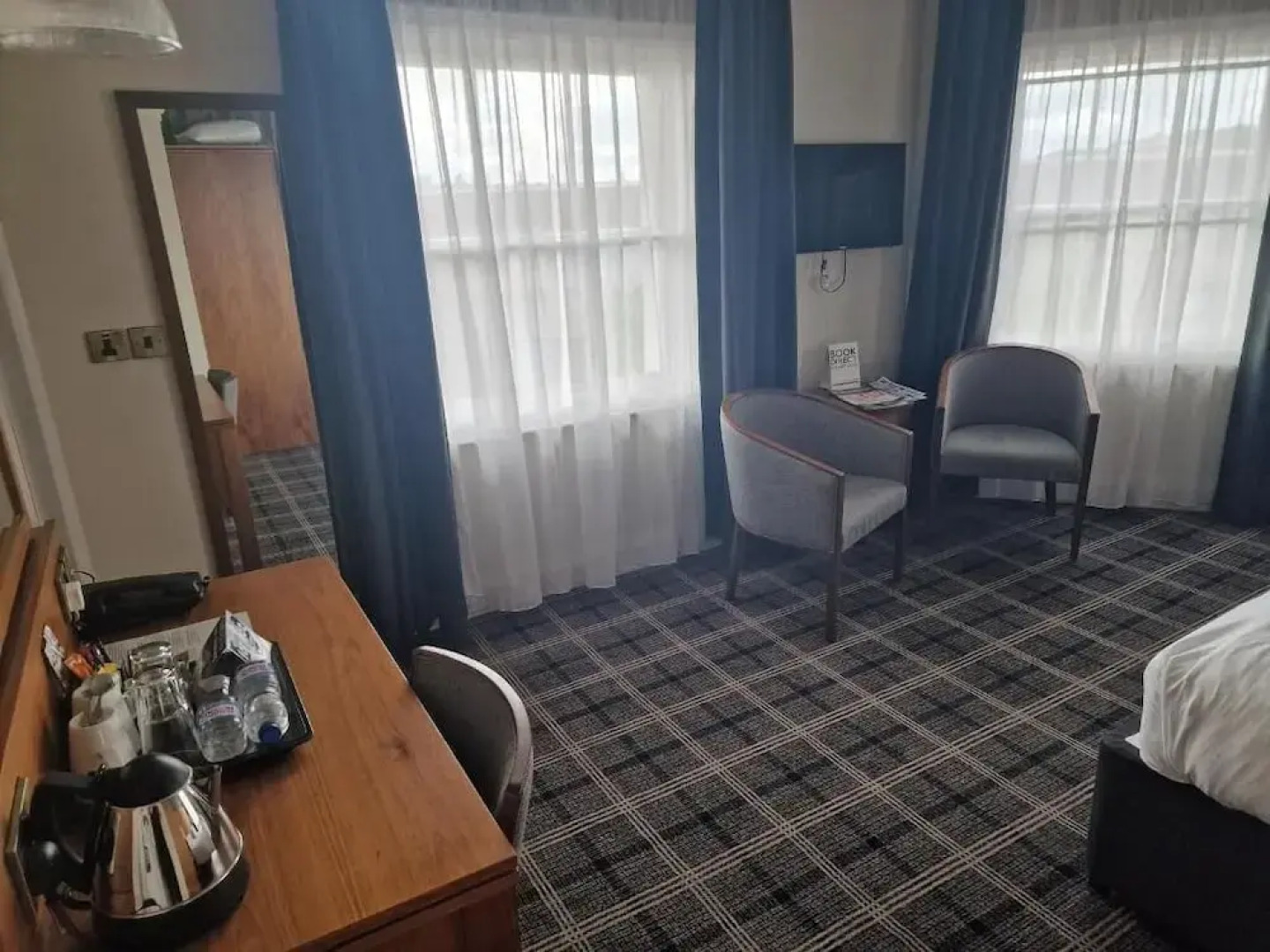 The Queen Hotel Wetherspoon