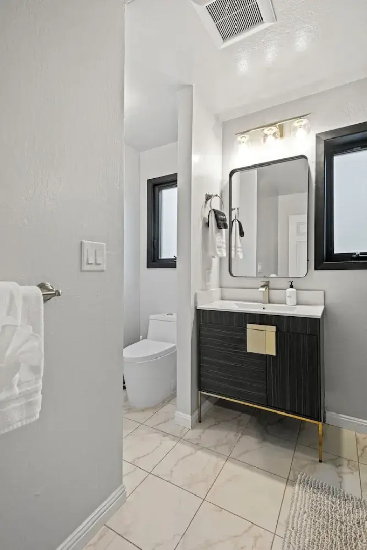 Marbella Lane 3BR Penthouse Executive Suite SFO