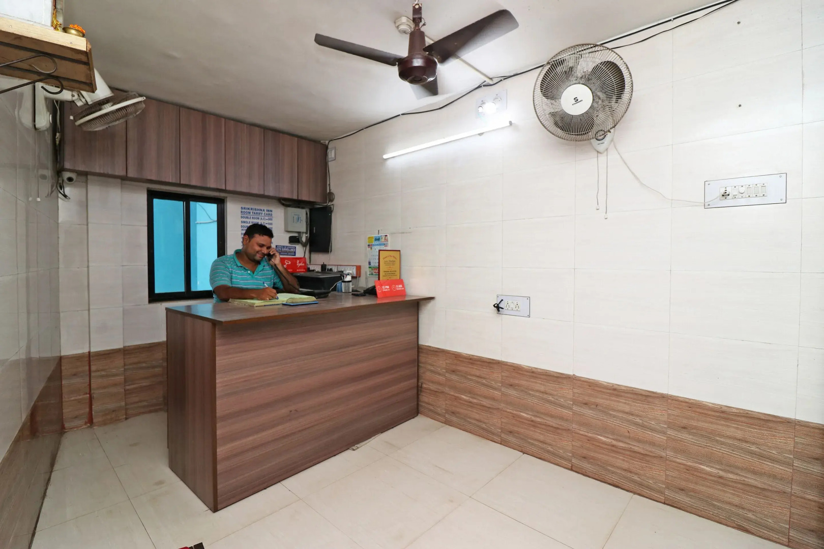 SPOT ON 44329 Sri Krishna Inn Lodging & Boarding