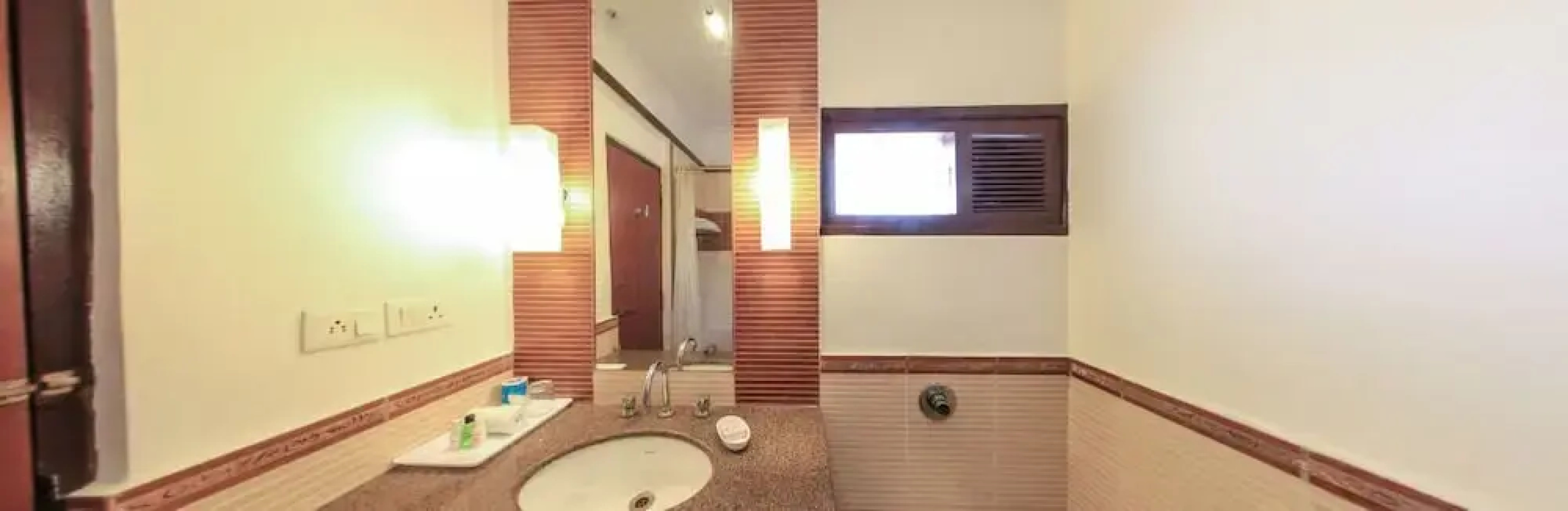 Chanakya BNR Hotel Puri