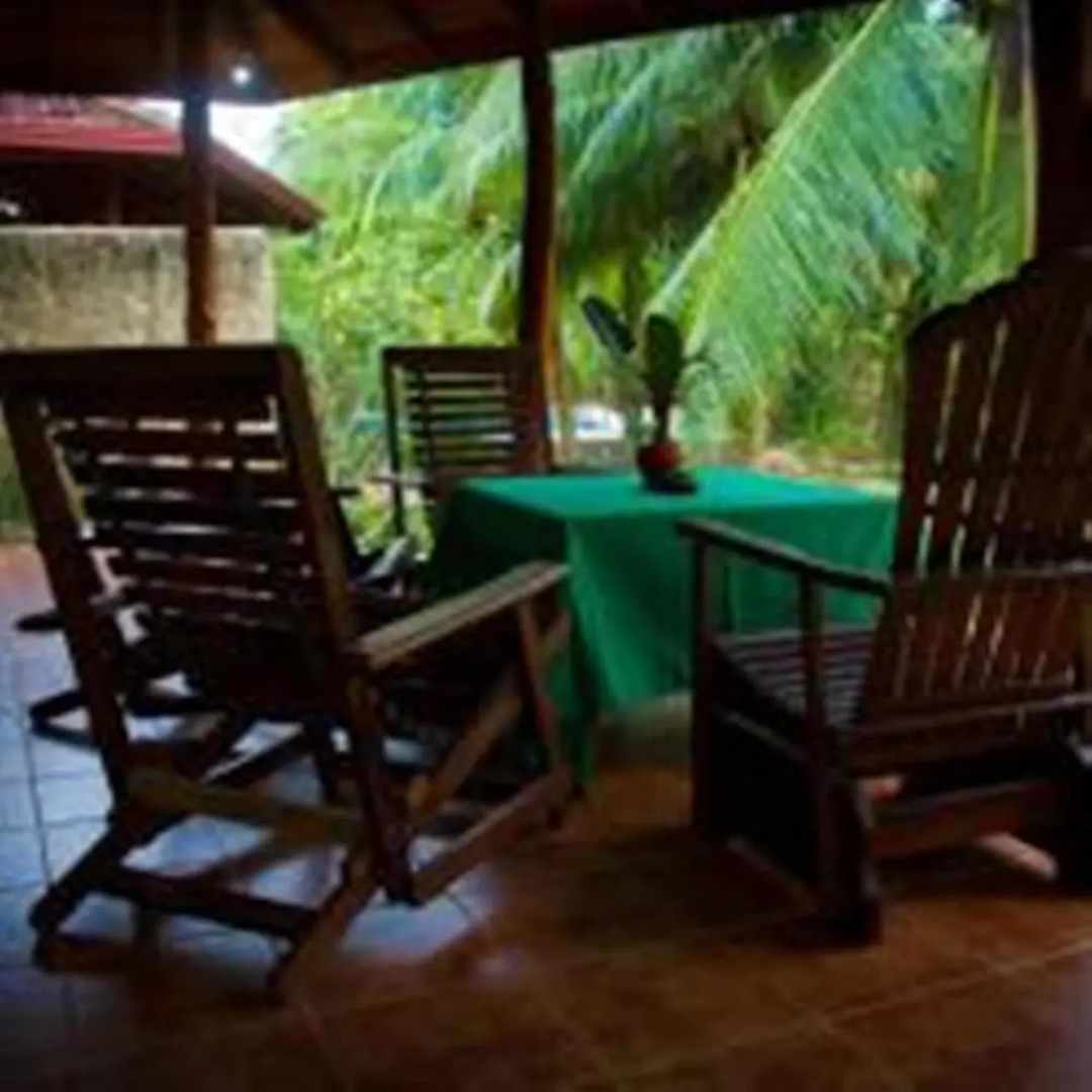 Yoho Green Garden Cabanas