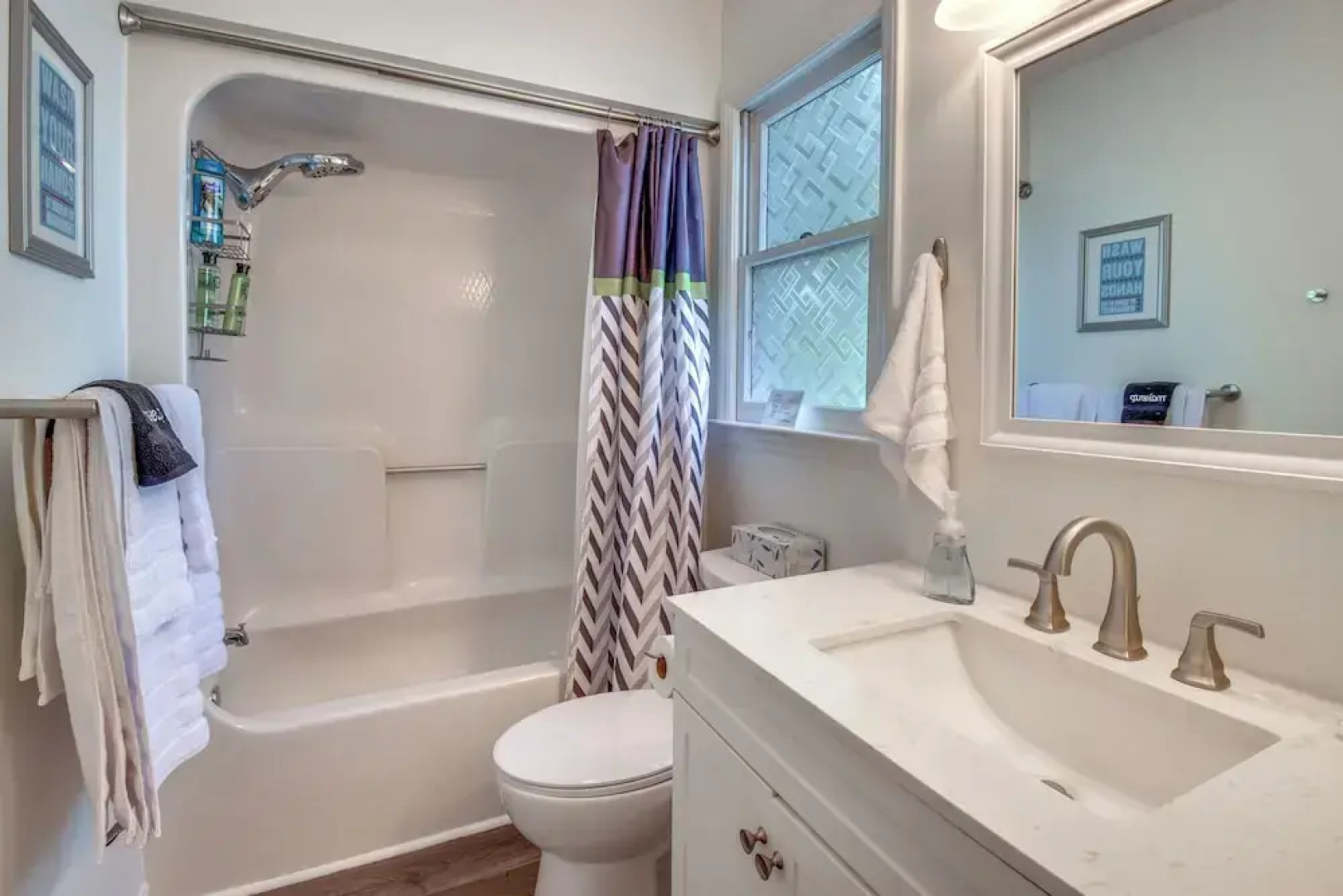 Seneca Escape w/ Screened Patio: Near Lakes!