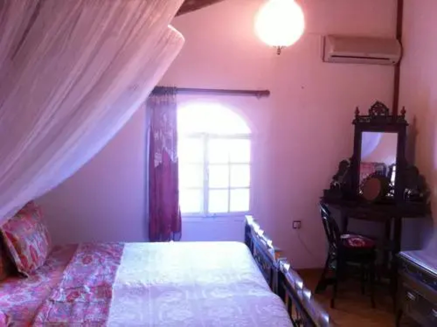 1911 Poros Country Retreat