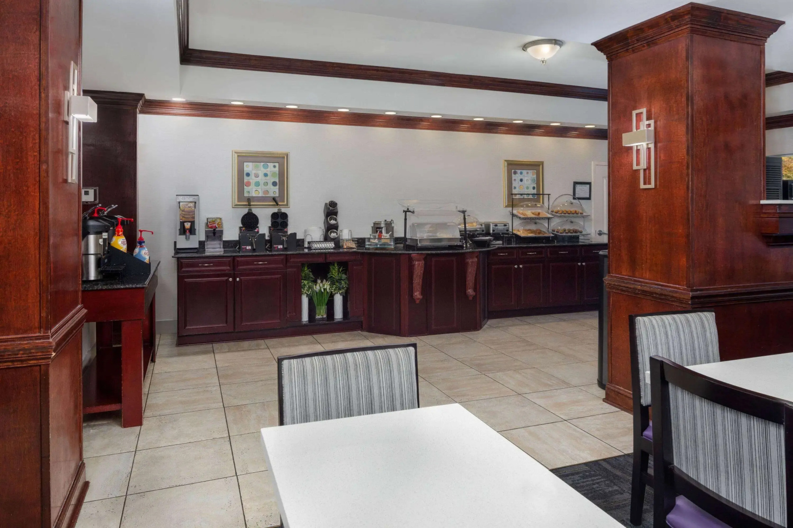 La Quinta Inn & Suites by Wyndham Savannah Airport - Pooler