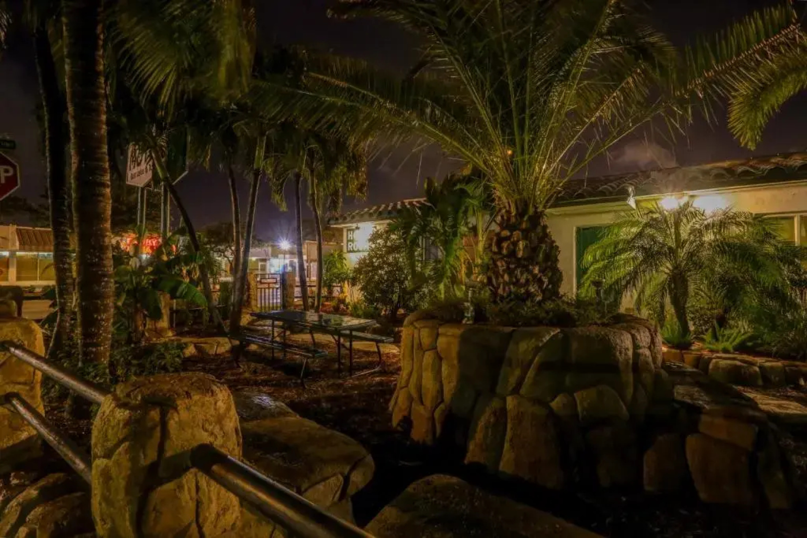 Green Seas Motel