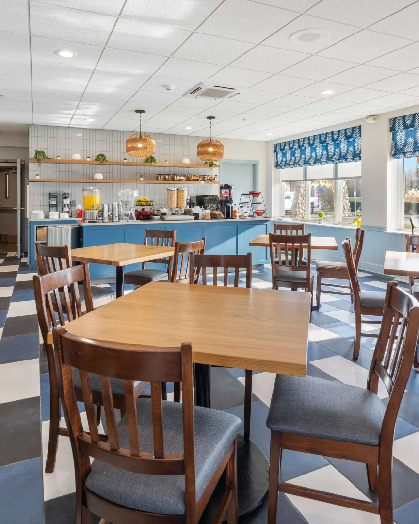 Cherry Tree Inn & Suites