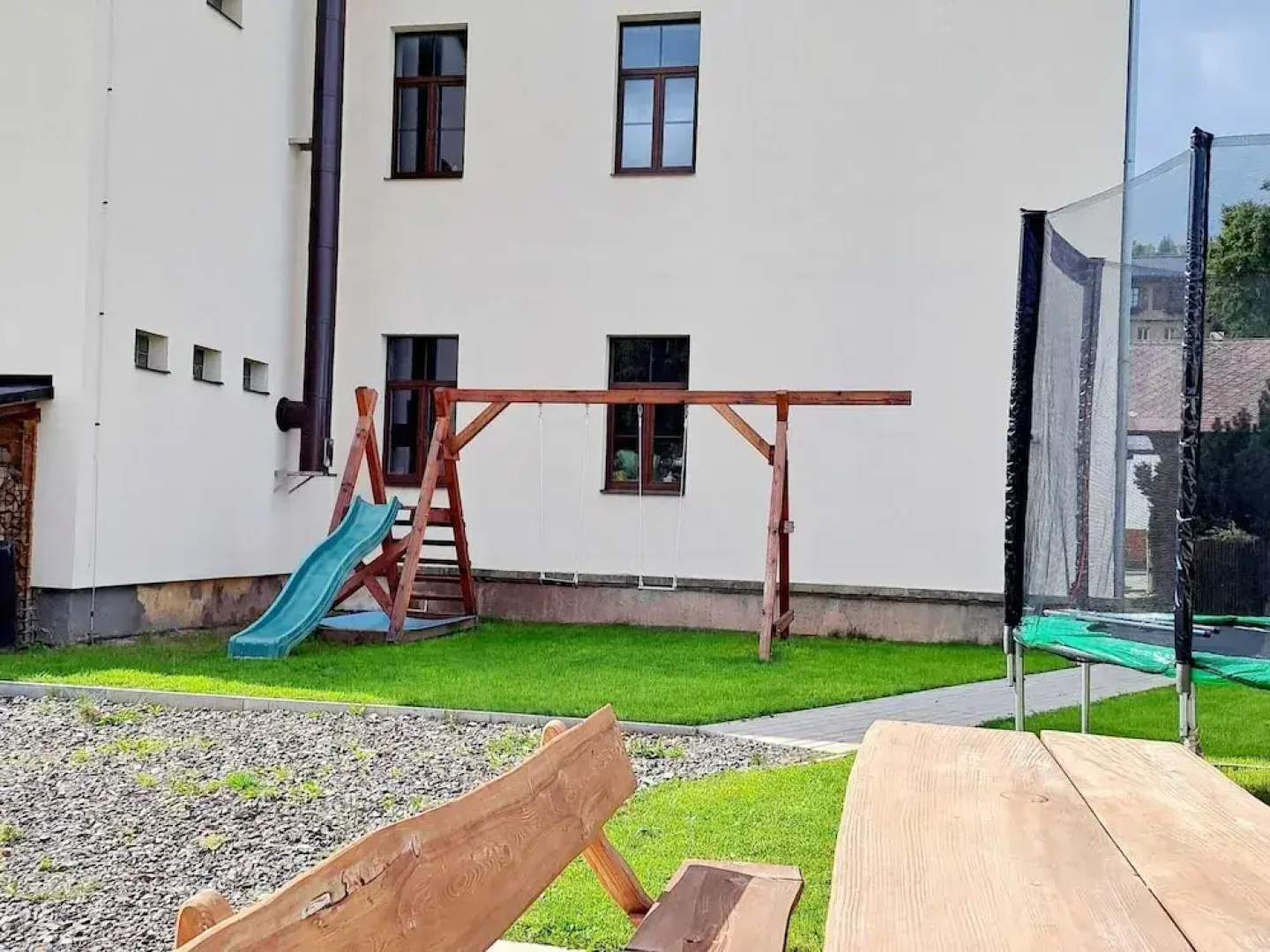 Spacious Holiday Home With Barbecue