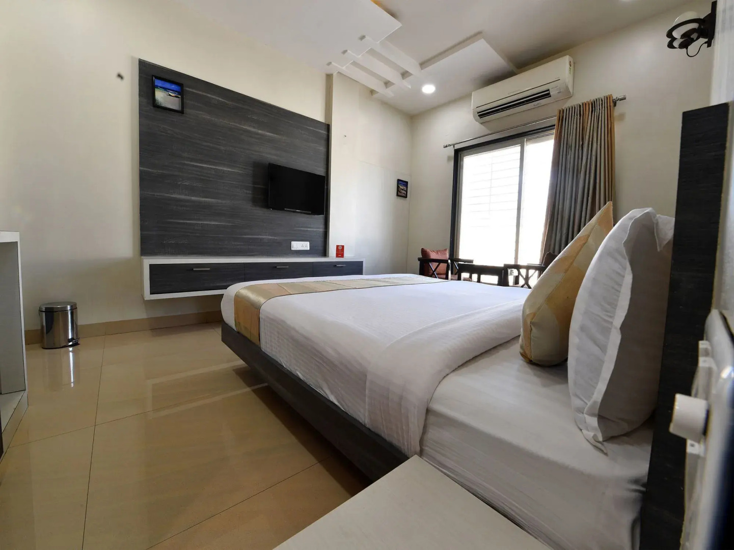 Capital O 4155 Hotel The Sudesh