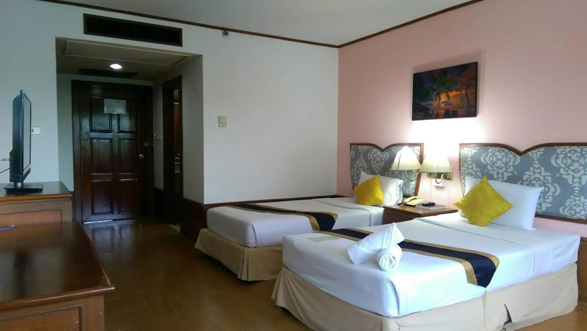 Wattana Park Hotel